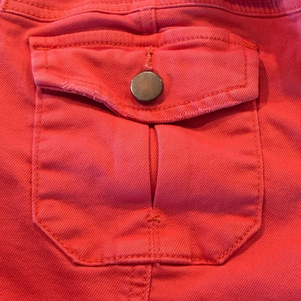 KUT women’s twill colored denim jacket. - Picture 9 of 16